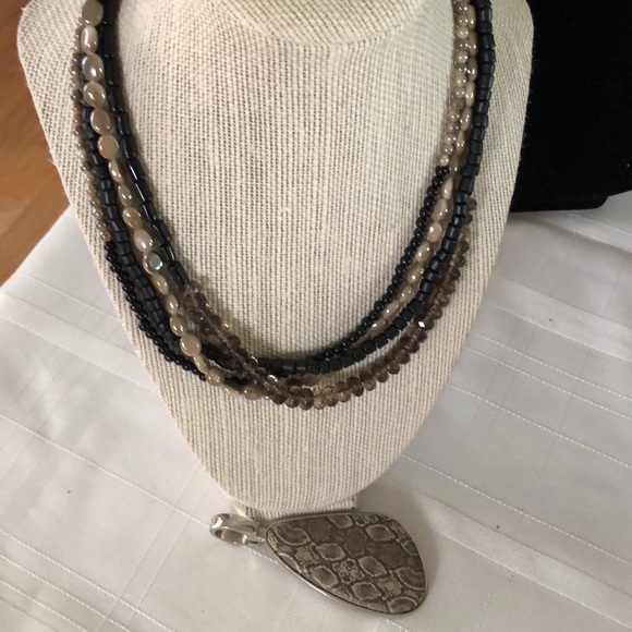 Rich & Famous by Premier Designs - Picture 2 of 7